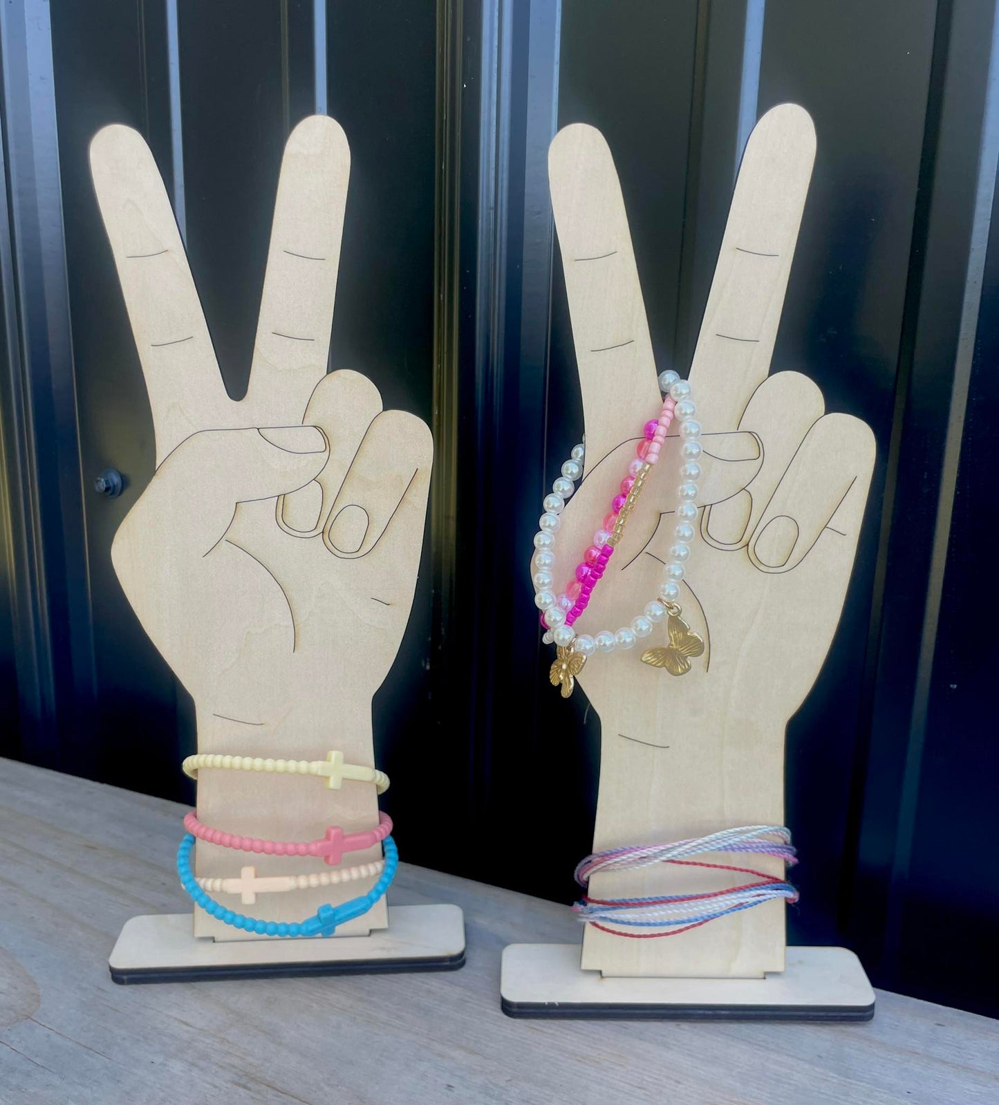 F.R.I.E.N.D.S.H.I.P bracelet holders
